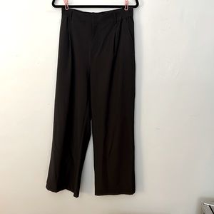 Alo Yoga High-Waist Pursuit Pants in Black Size Medium